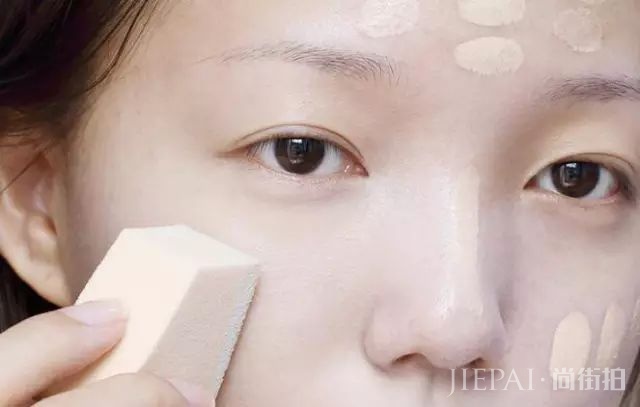 气质满满的高阶烟熏妆，美妆控们跟着一步步学起来吧