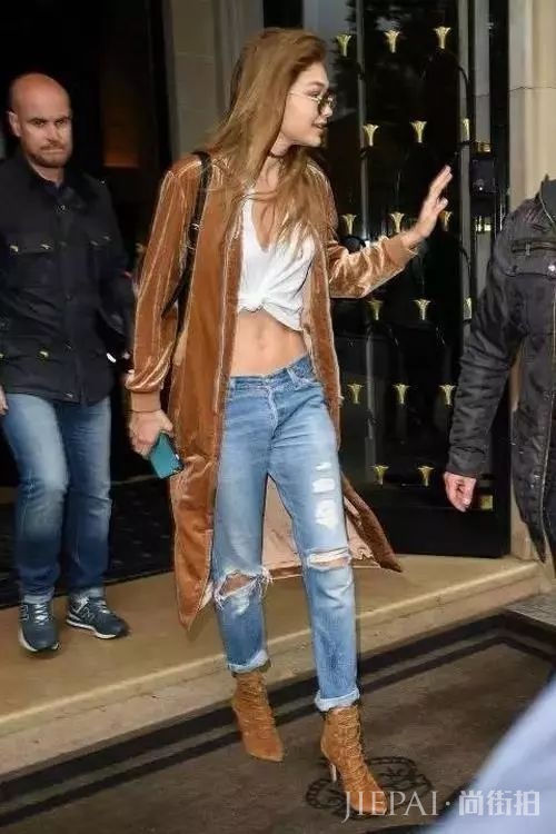 欧美街拍 大衣+牛仔裤时尚又好看