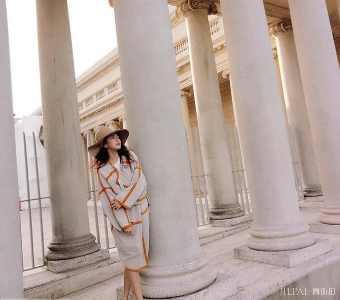 天气骤冷，这四款大衣内搭给力又好看！