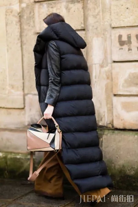 穿羽绒服+卫衣的你=简直时髦炸了！