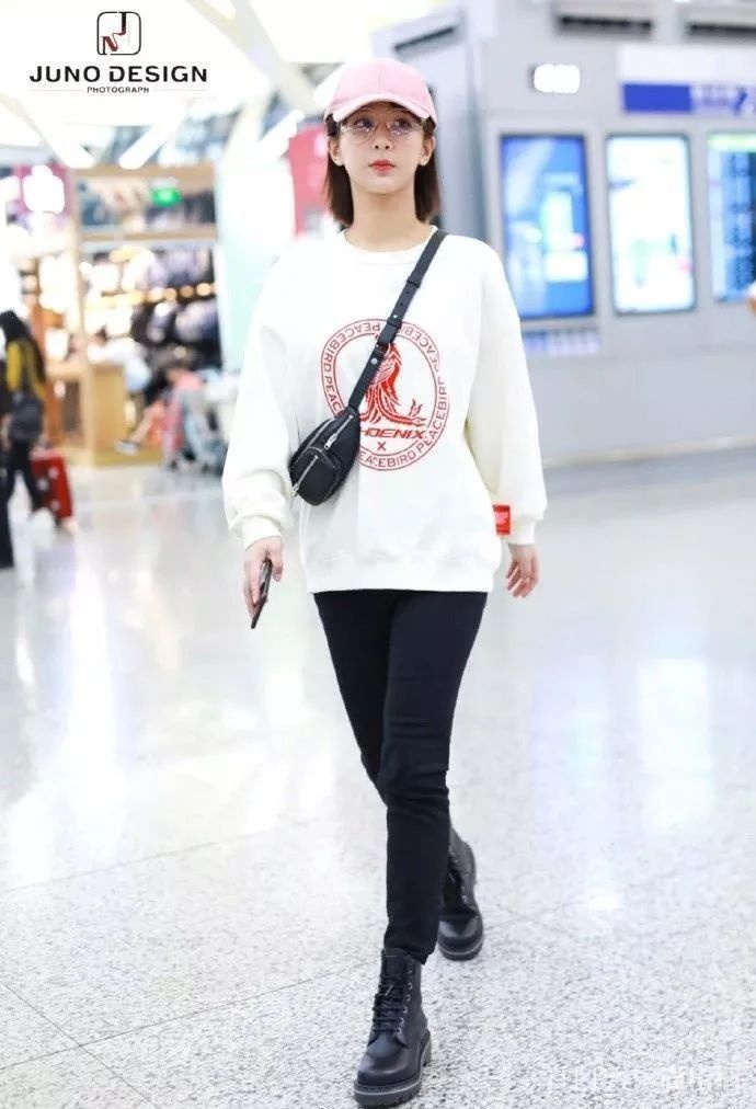 你穿卫衣+短靴=真的时髦炸了!