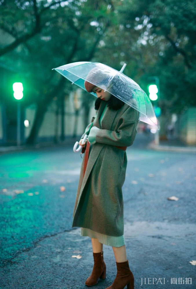 上班族女生日常怎么穿搭?一组轻熟女风格 通勤干练搭配指南让你时髦又得体