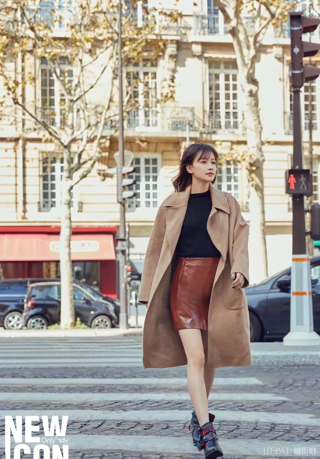 时尚又温暖火爆秋冬的大衣+短靴搭配！