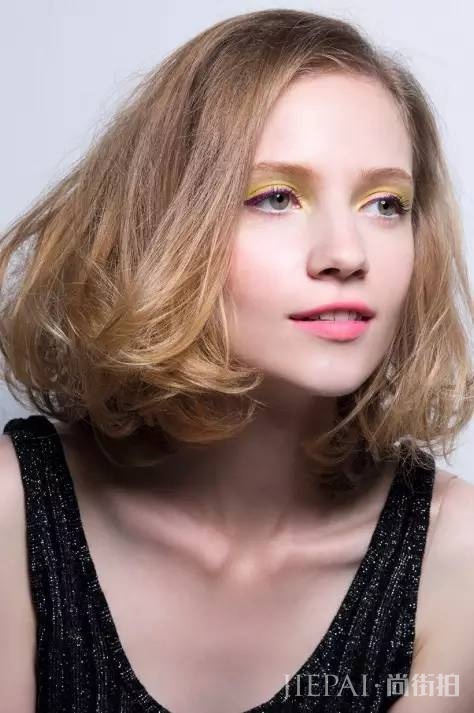 不用剪烫染！这三款发型，走到哪都有回头率！