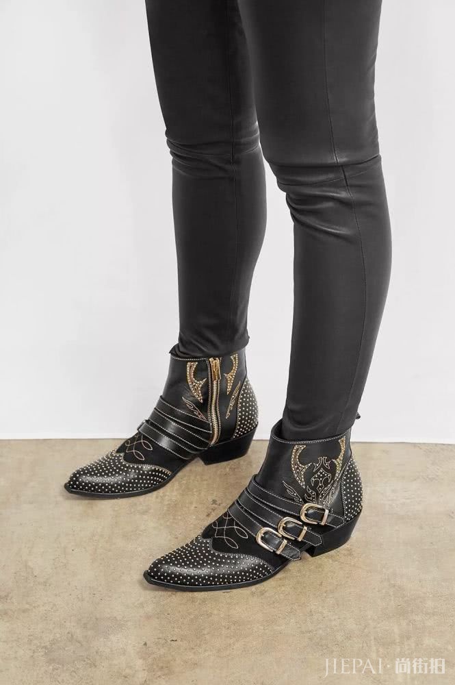 这个秋冬 我们为你推荐好看的50双短靴