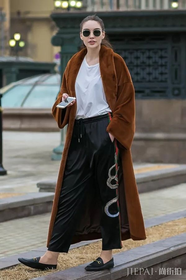去年火到今年的百搭实穿大衣！3种搭配谁穿谁好看！