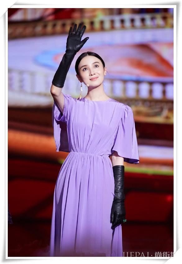 张钧甯和宋佳裙子里穿长裤,解锁了新潮流吗!