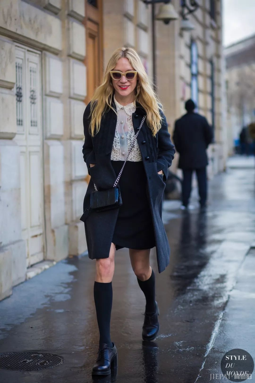 风衣配裙子，这样穿最美最高级！