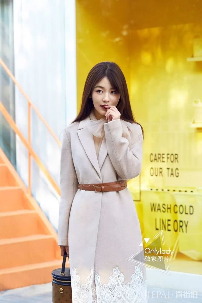 拥有一件漂亮的大衣,秋冬再冷也不怕啦