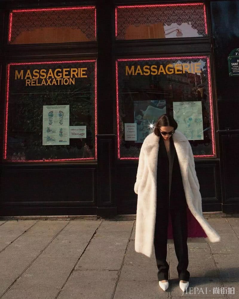 今冬最火外套TOP1，比大衣暖和，比羽绒服时髦