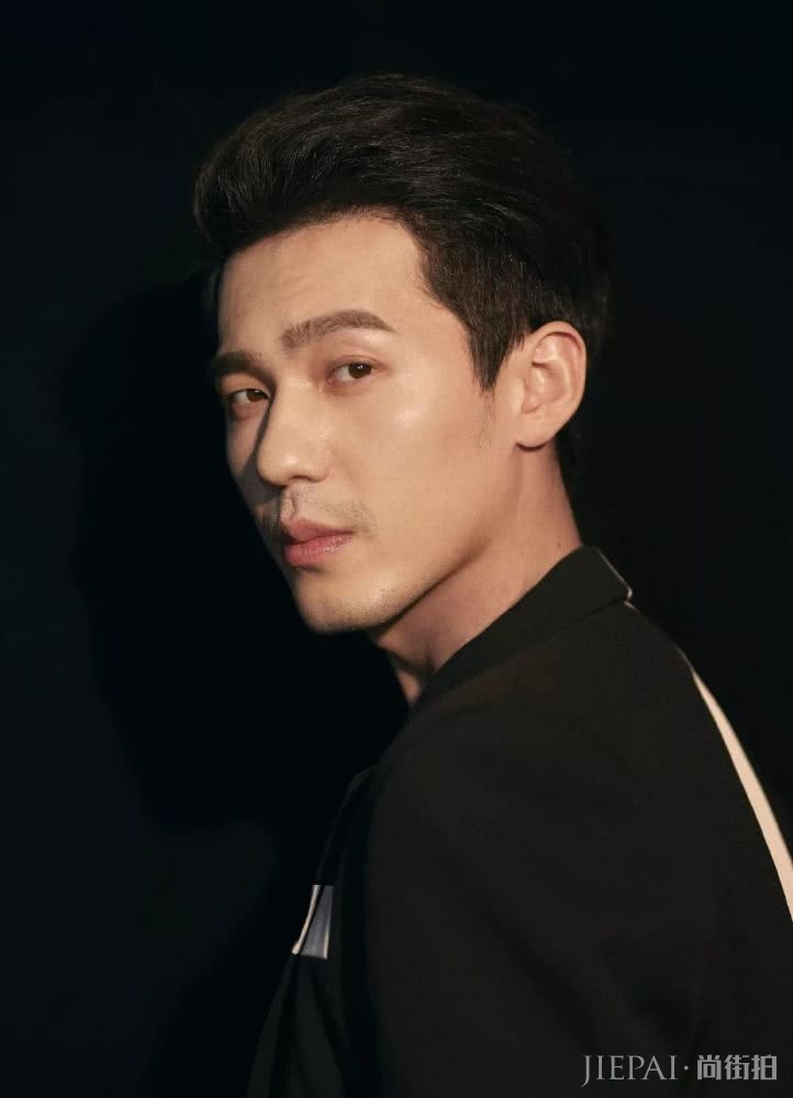 白宇剃掉胡须,减龄不输小鲜肉!帅气十足