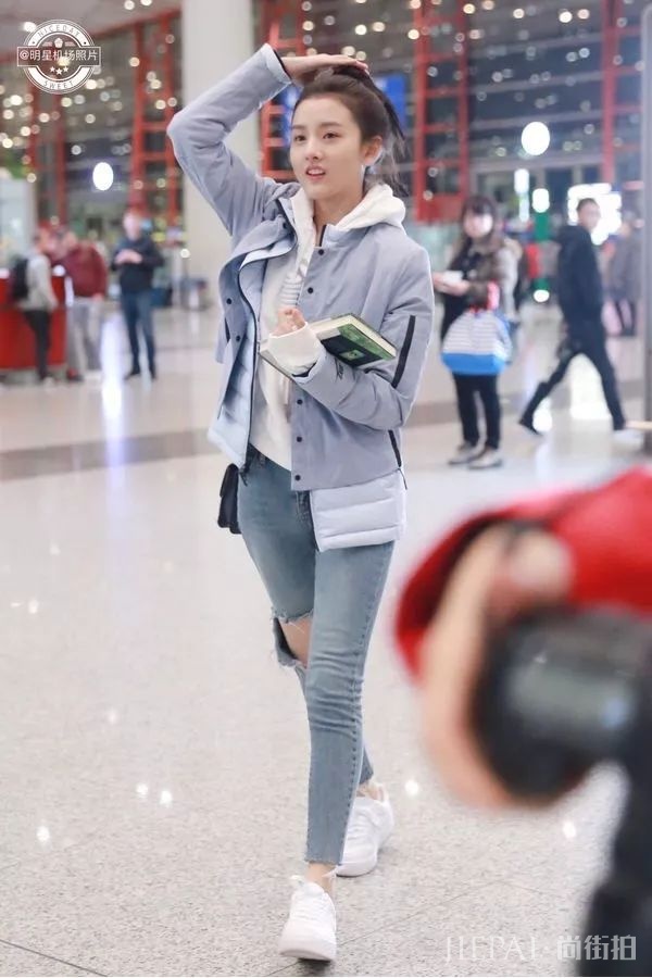 秒杀你所有针织衫!今年冬天最流行的内搭就是它!!