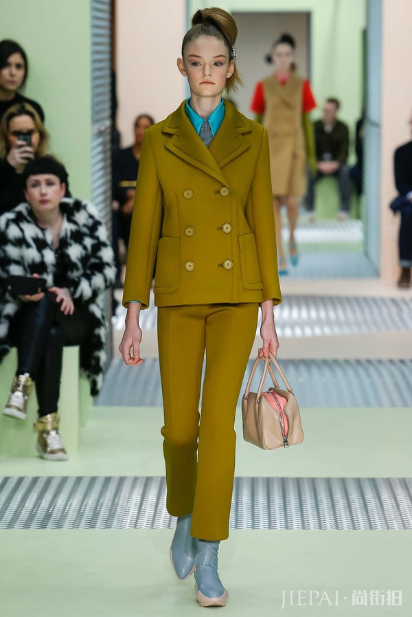 16岁出道走遍大牌无数19岁终登维密，秀霸Willow Hand太让人期