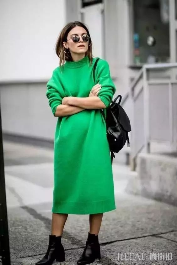 毛衣搭配长裙,打造秋冬优雅时尚!