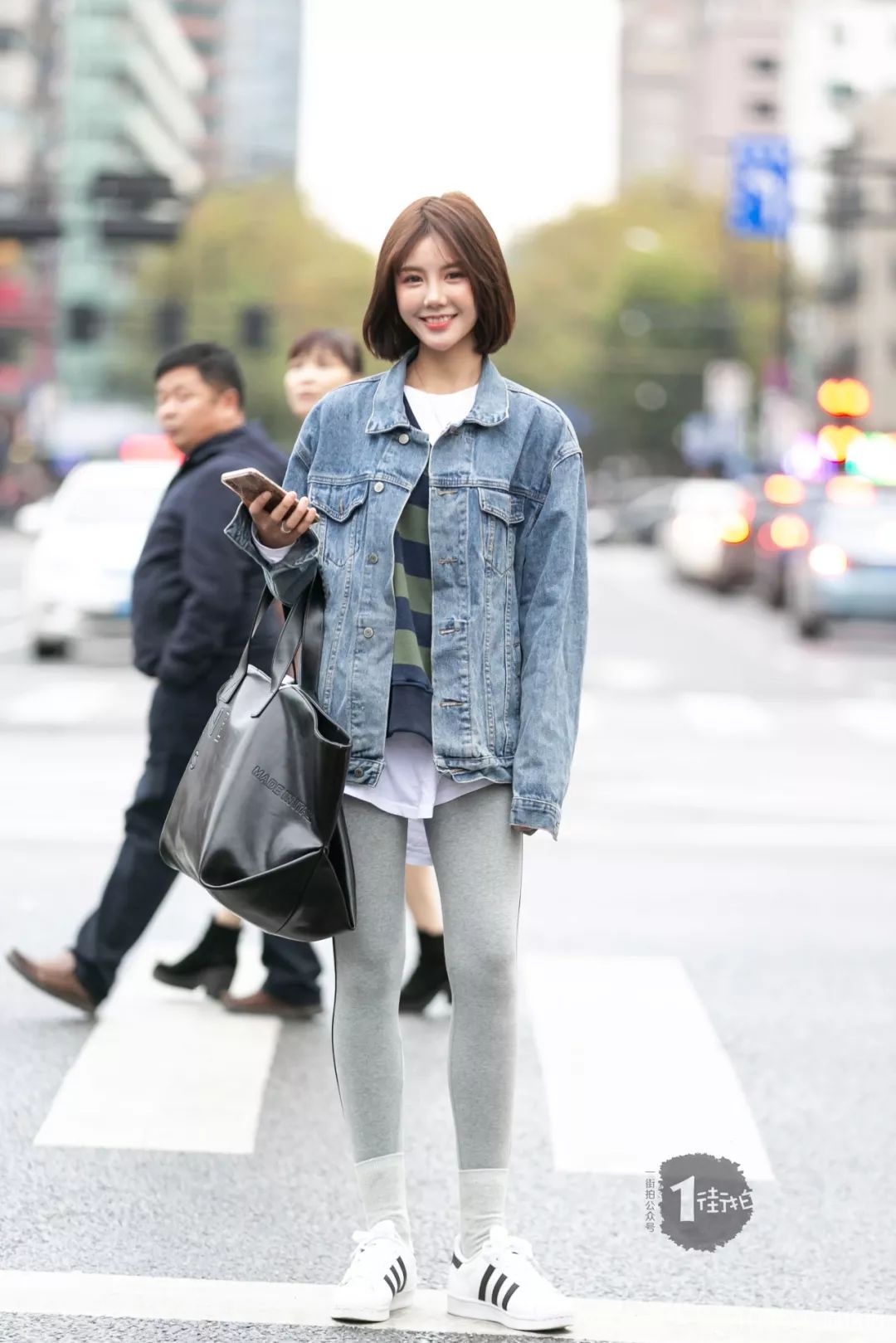 叠穿衣服温度风度都有了!学会叠穿以后,温度风度都有了!