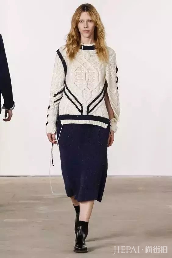 毛衣搭配长裙,打造秋冬优雅时尚!