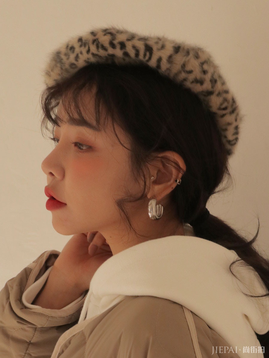 帽子戴得好不好看发型说了算！ 这26款一看就会的“戴帽发型”让你时髦又有范