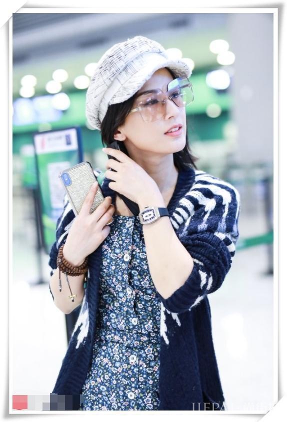 黄圣依碎花裙也穿出高级感，一般人驾驭不了！