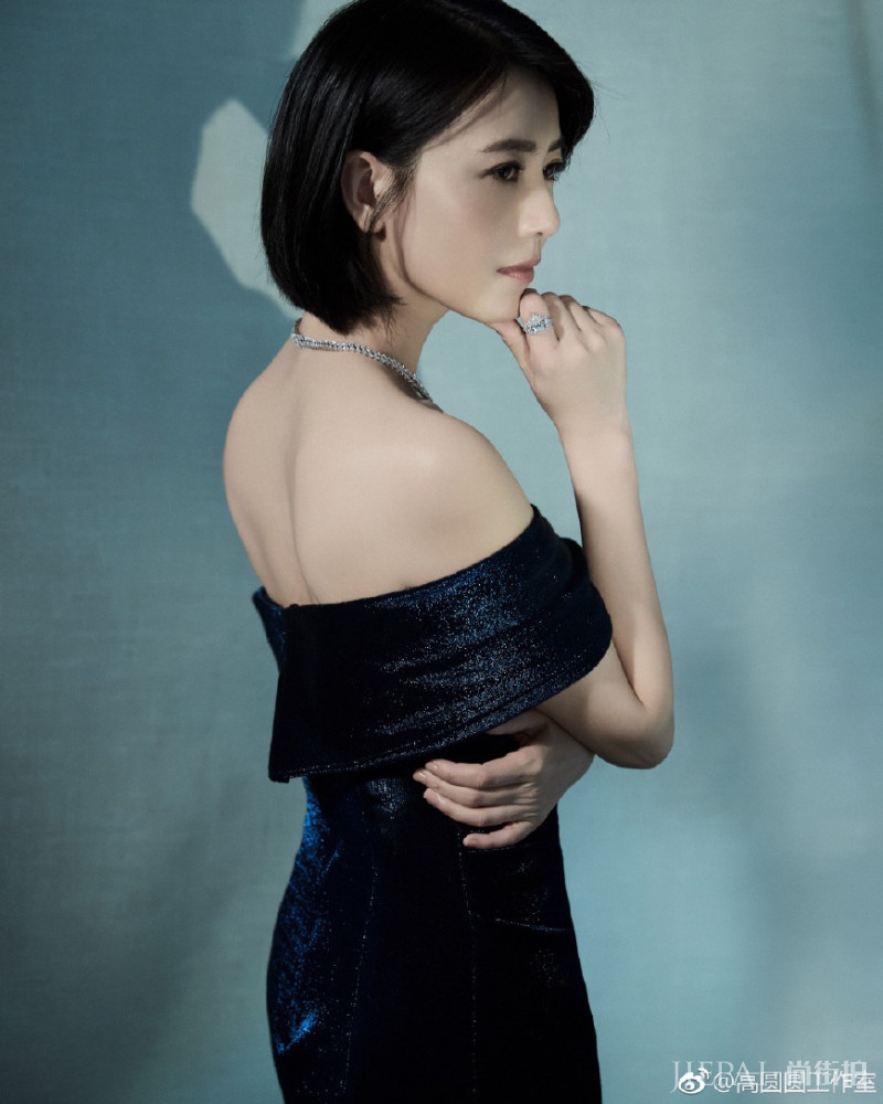 高圆圆剪掉10年长发，被她波波头惊艳了
