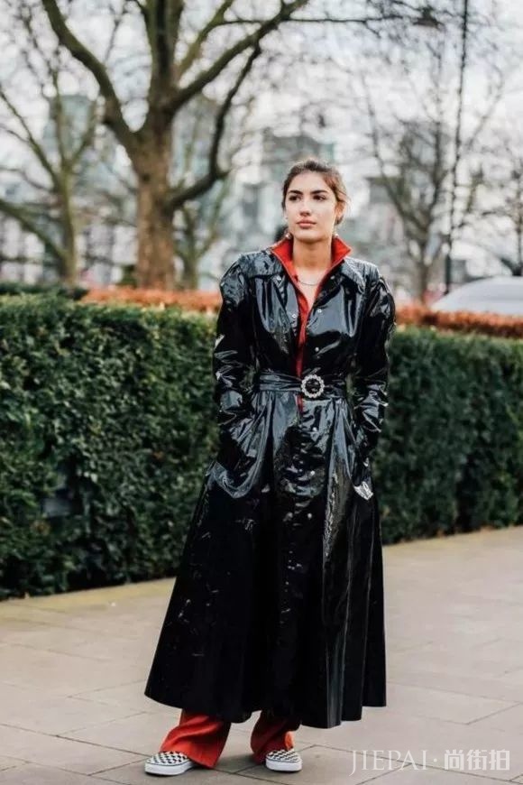 欧美潮人秋冬用大衣让时髦瞬间翻倍