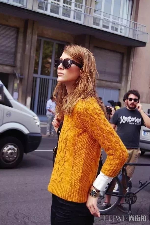 细数今年毛衣的流行色，穿对颜色才最有气质！