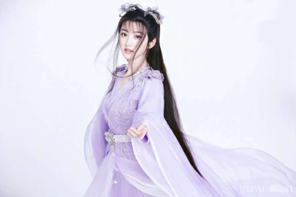 景甜新剧开播晒剧照,又美又仙引围观