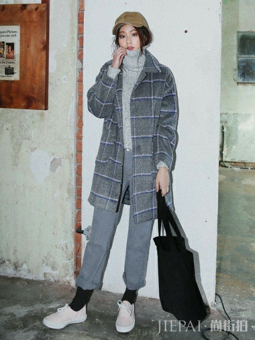 大衣+运动鞋，秋冬超火的搭配CP