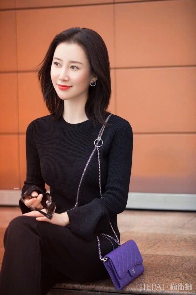 舒畅剪波波头高级又时髦,瞬间嫩回18岁