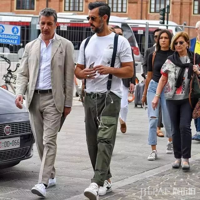 为什么对「工装裤」爱不惜手？