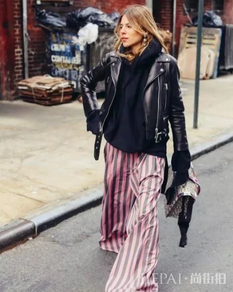 穿卫衣+短靴=真的时髦炸了！