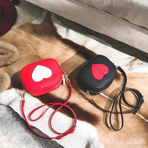 不输大牌，这些小众包包更有设计感！