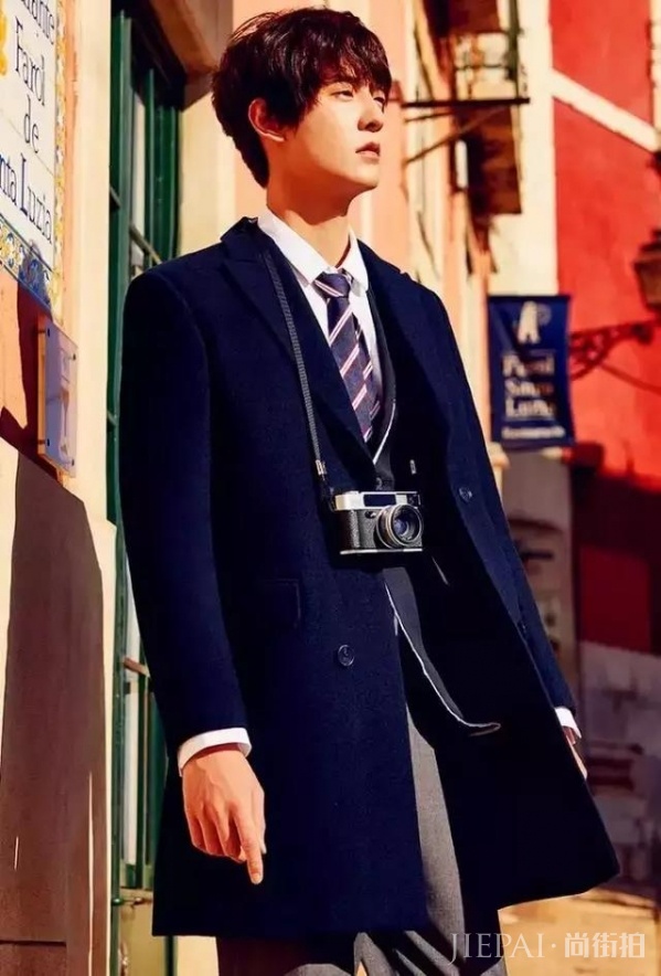 秋冬男生怎么穿衣打扮好看 用毛呢大衣为你颜值加分吧