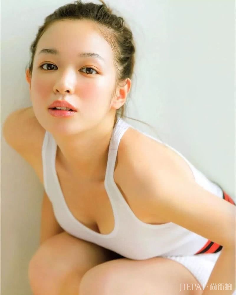 你靠奶茶取暖,我靠“奶茶妆”发光