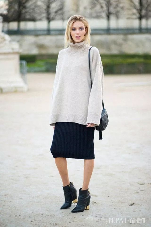 毛衣搭配长裙,打造秋冬优雅时尚!
