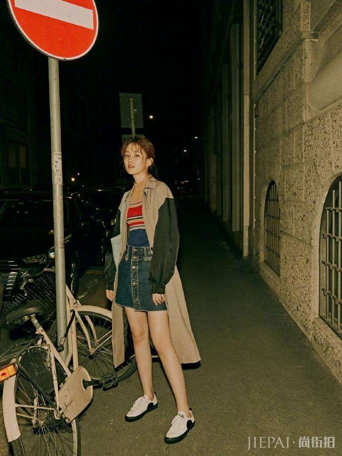 乔欣挑战长毛衣，腰长了一倍还秒变小短腿