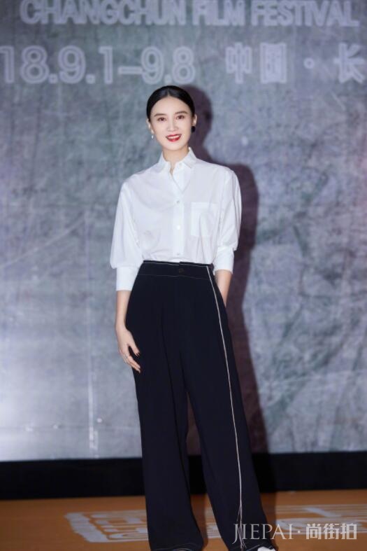 小宋佳明明有演技有实力,还要靠衣品圈粉?