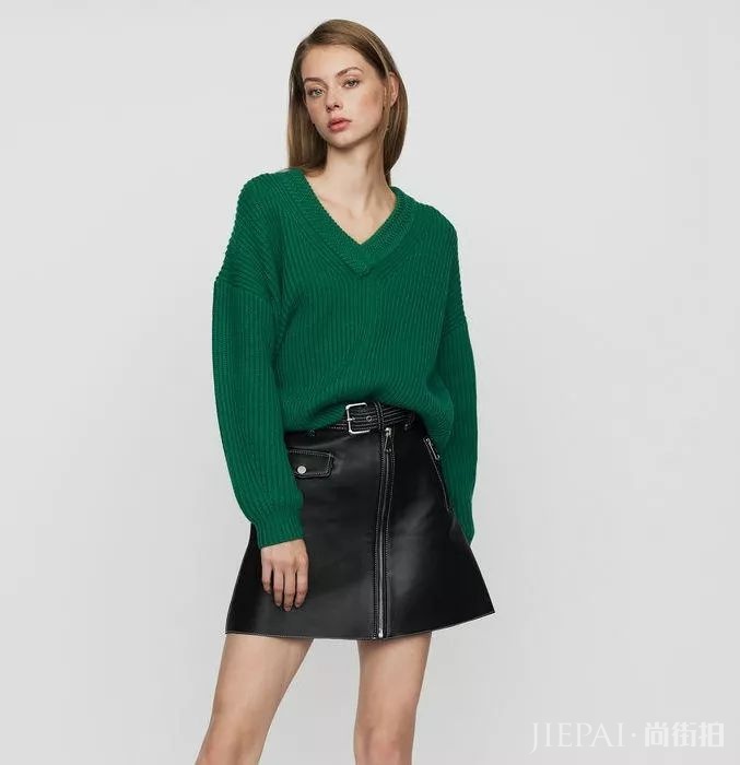 V领针织衫，显瘦易搭，初冬和来年开春必备