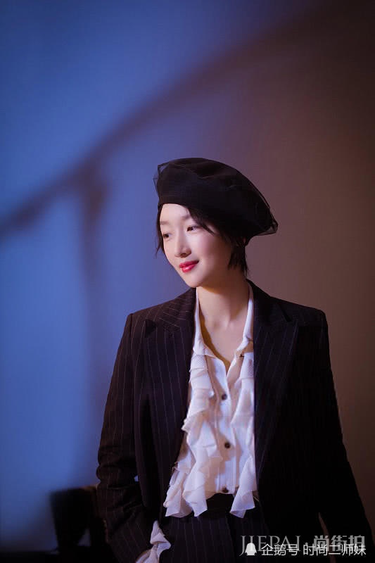 周冬雨的少女感全靠一顶帽子撑,清新气质惹人爱