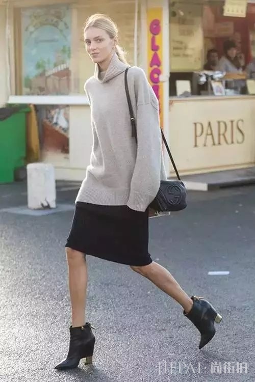 毛衣搭配长裙,打造秋冬优雅时尚!