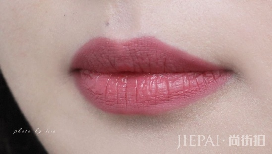 夏季适合什么颜色的口红颜色 这些都是夏天必备的口红