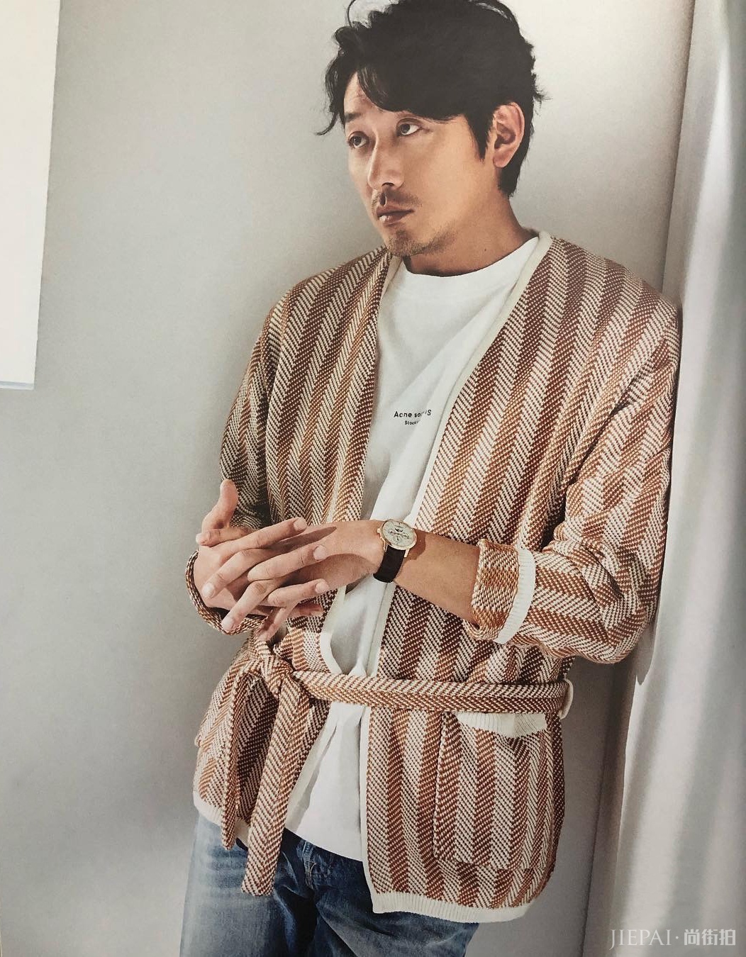 毛衣的冬季穿搭，变身暖男无压力