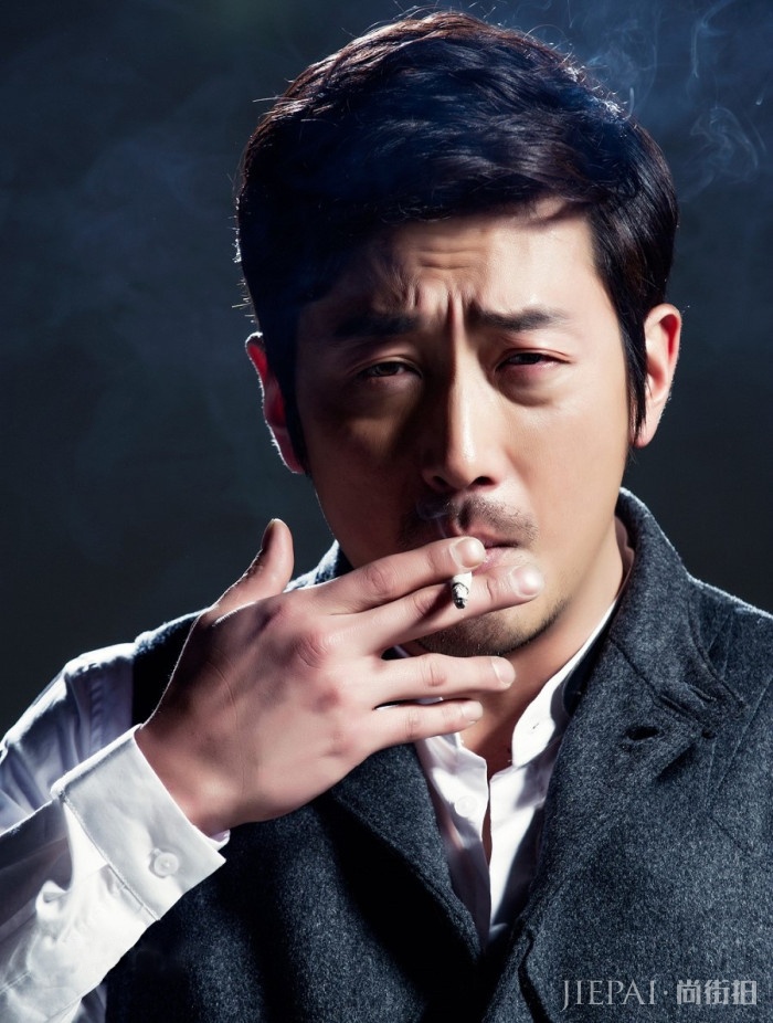 毛衣的冬季穿搭，变身暖男无压力