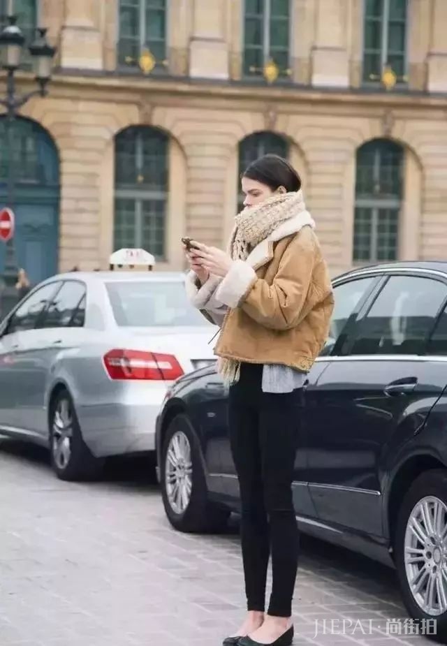 一件短外套+下装，最显“高瘦美”的时髦穿搭！