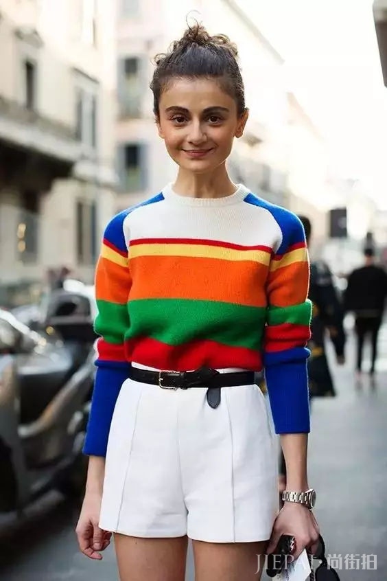 小个子的抢镜神器！今年最火的毛衣是这件！