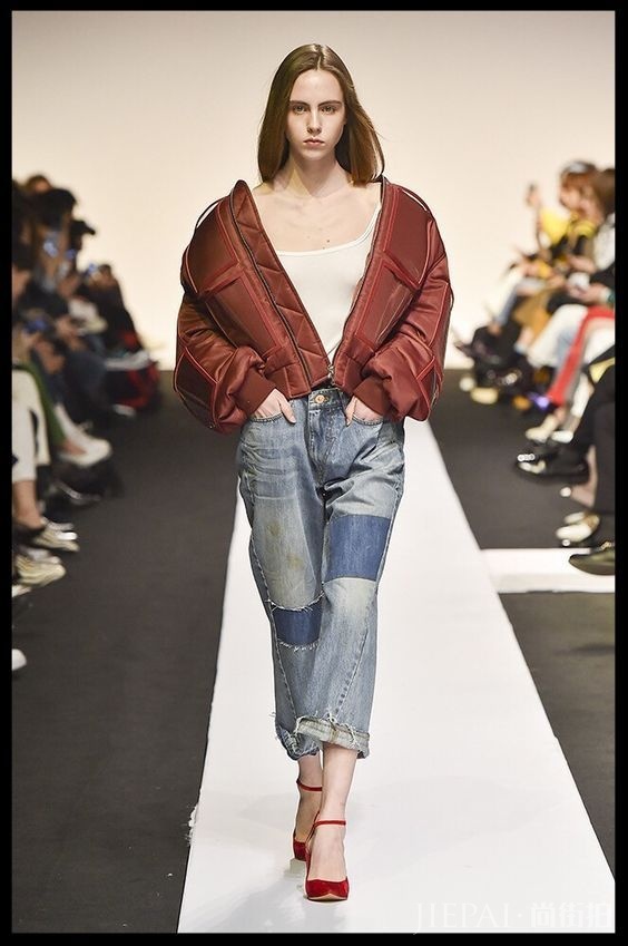 羽绒服=臃肿土气?这样穿让你妥妥瘦10斤!