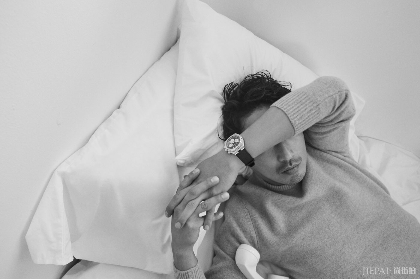 毛衣的冬季穿搭，变身暖男无压力