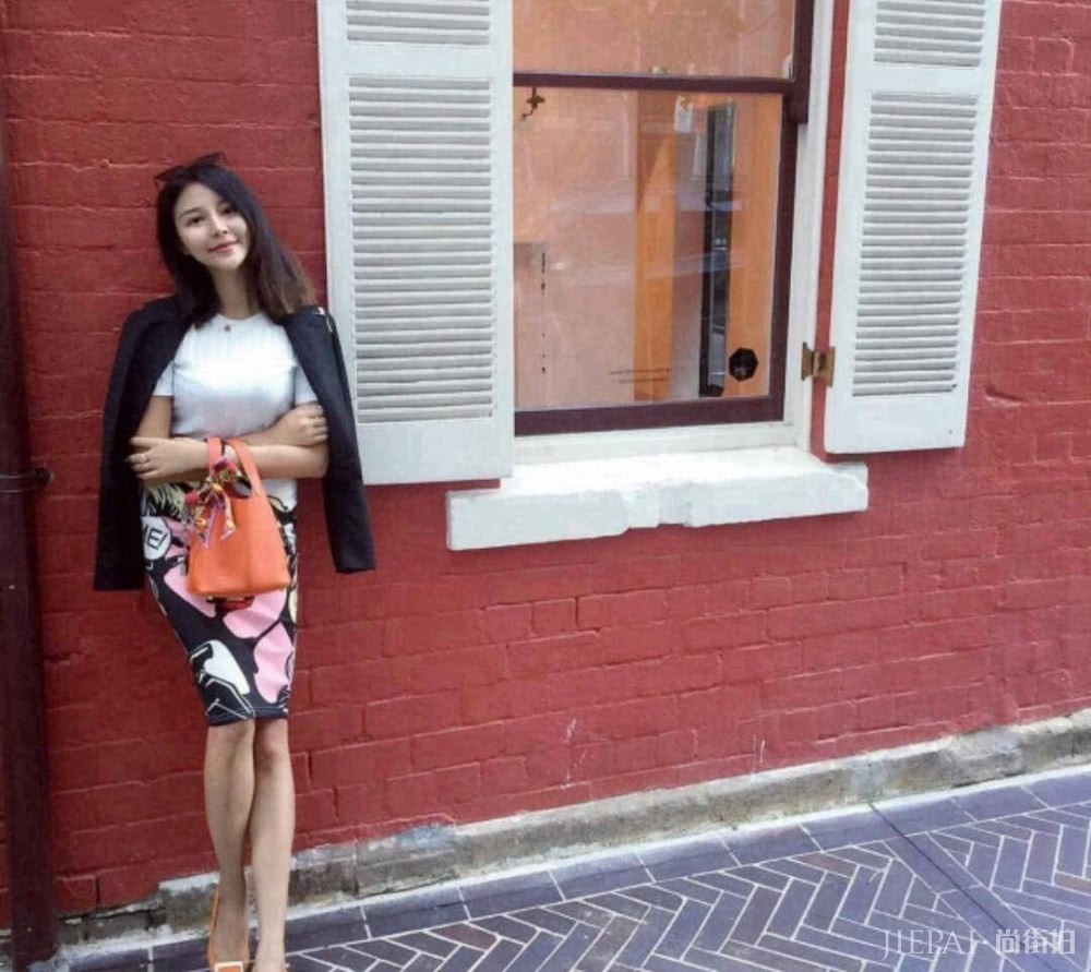 背这这四款流行包包上街，百搭又时髦