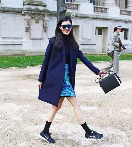 告别黑白灰、臃肿范儿，挑逗冬天，你需要这几件单品！