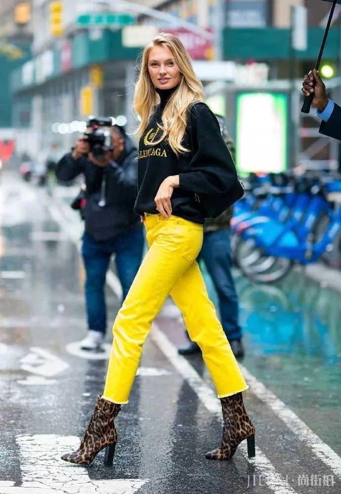 维密模特街拍 一起来感受一下满屏的大长腿！都是熟悉的面孔