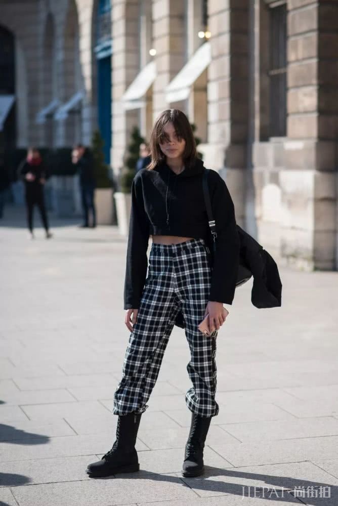 裤脚束短靴,时髦又好看!